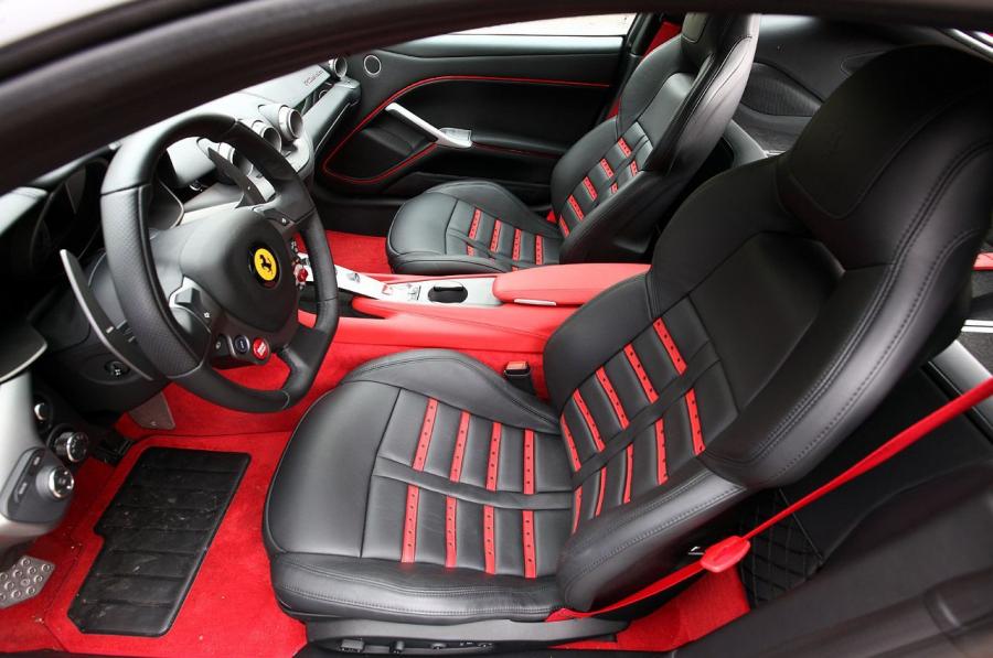  Ferrari F12berlinetta 2012 года  (фото 64 из 104)